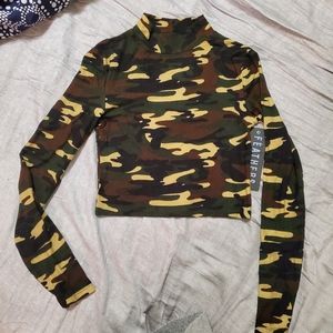 Super soft Mock Neck Camo Longsleeve